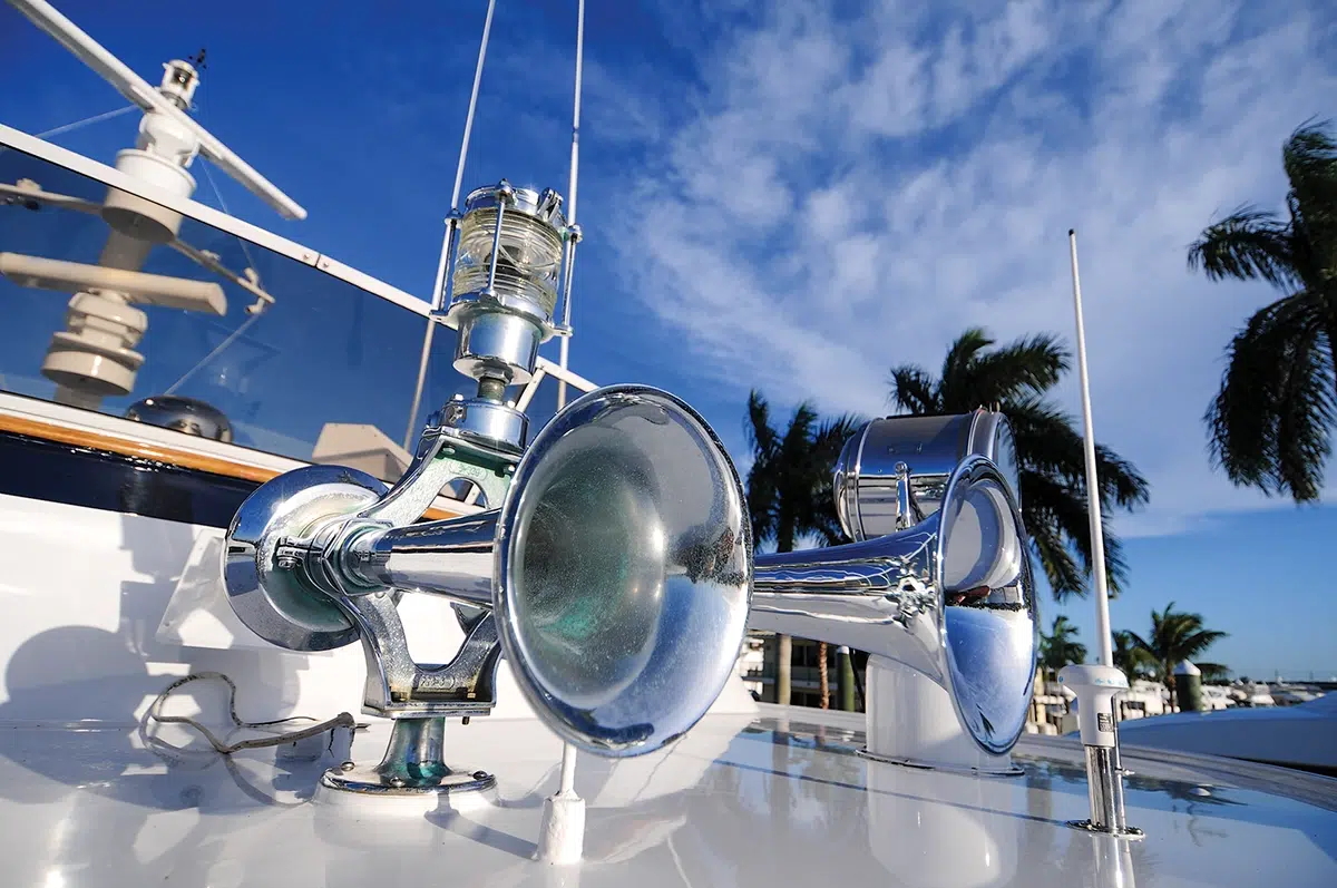 Piranti Signaling Swara Boat