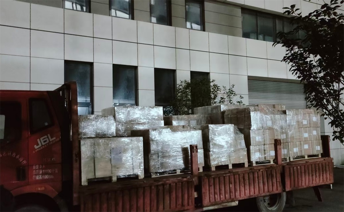 Andy laut ngrampungake produksi hardware laut lan dikirim menyang port