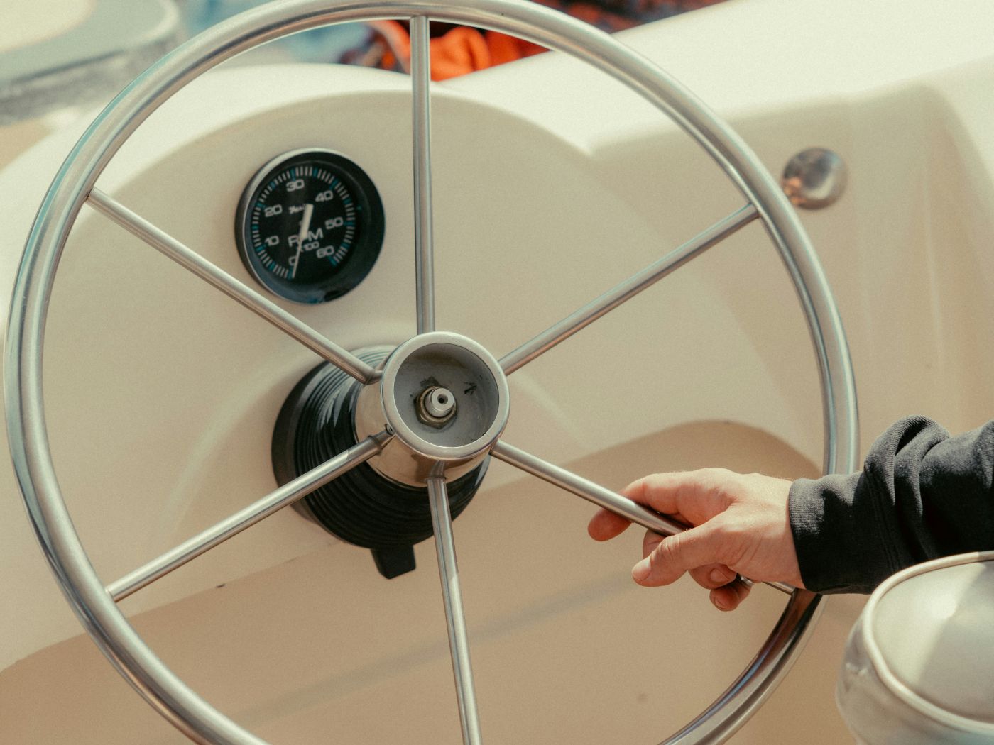 ENGINEER TALKS Ep.13: Roda Kemudi Laut Bahan: Stainless 316, Busa PU & Kulit Dibandhingake